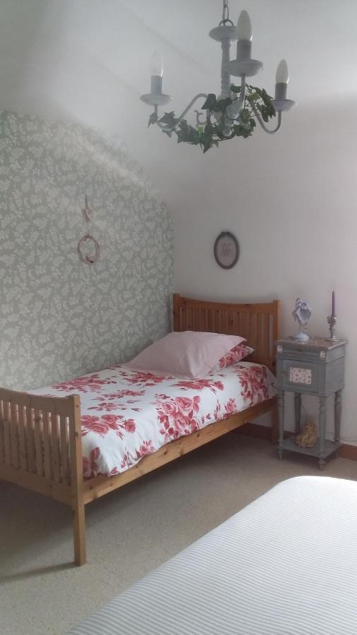 Chambre De Rose - Le Refuge Des Parachutistes - En Bordure Du Marais Neuville-au-Plain Екстериор снимка